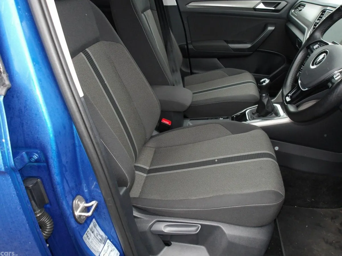 Volkswagen T-Roc SUV, Diesel, 2021, Blue
