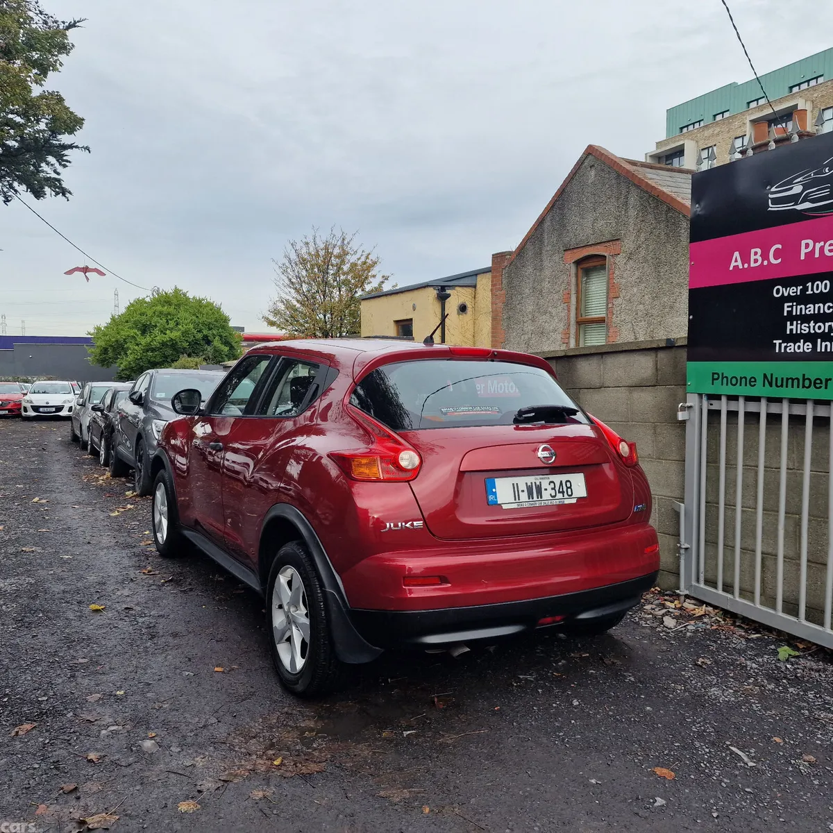 Nissan Juke SUV, Diesel, 2011, Red