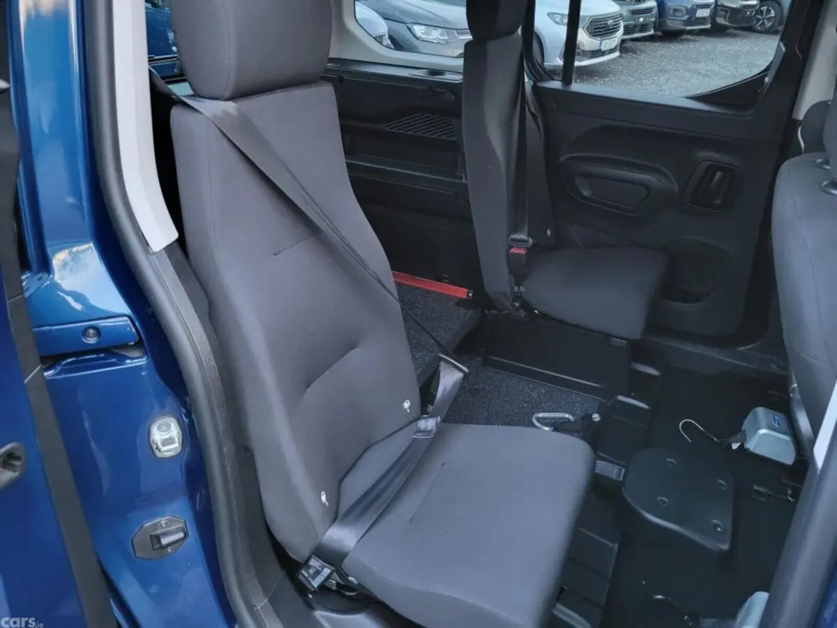 Citroen Berlingo MPV, Diesel, 2024, Blue