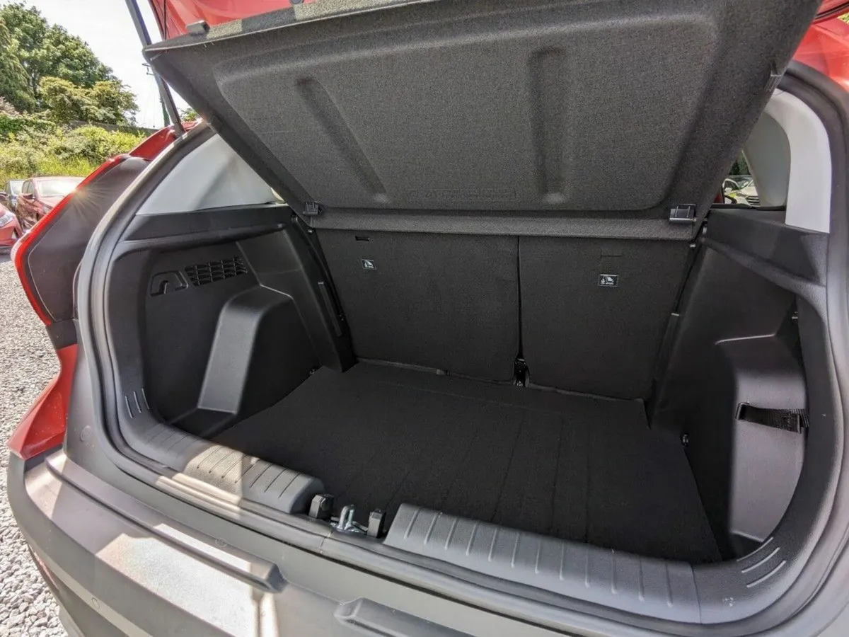 Hyundai Bayon SUV, Petrol, 2027, Red