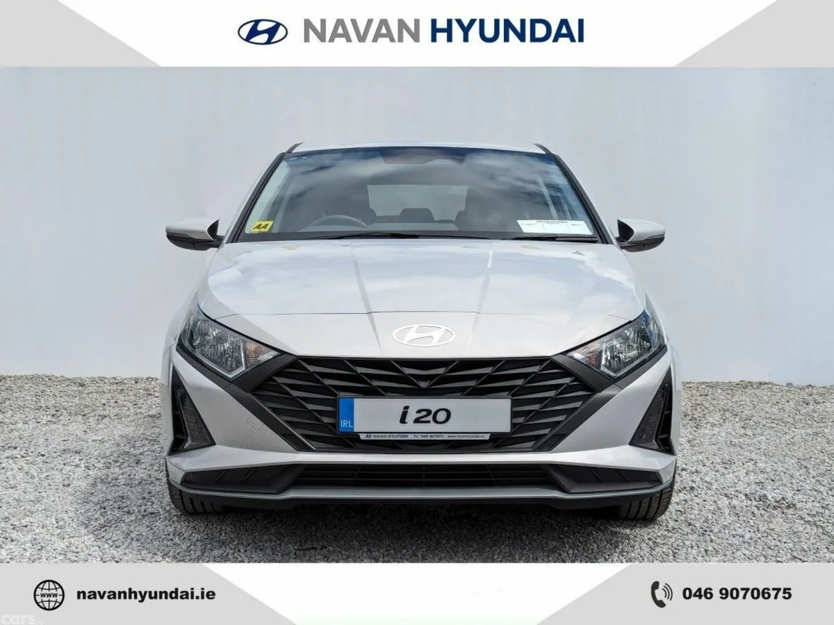 Hyundai i20 Hatchback, Petrol, 2027, Grey