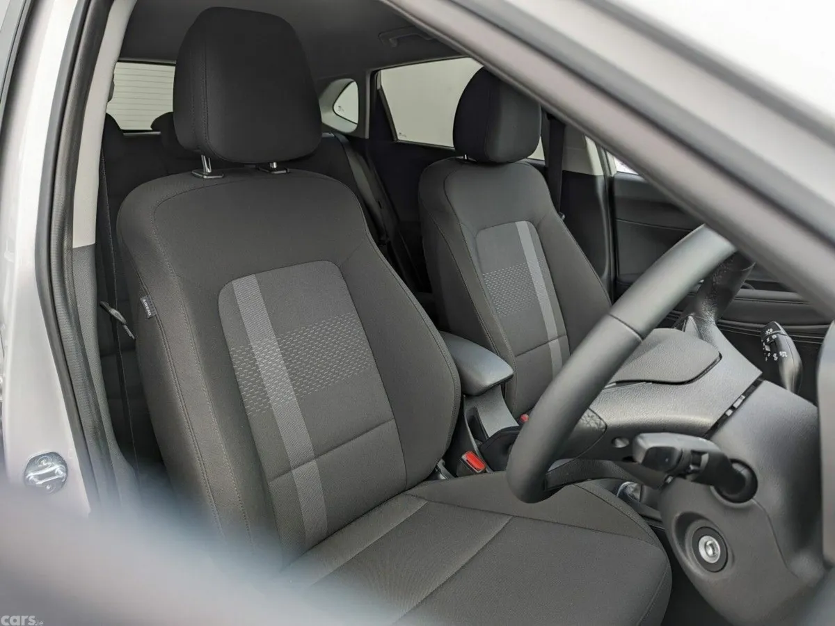 Hyundai i20 Hatchback, Petrol, 2027, Grey