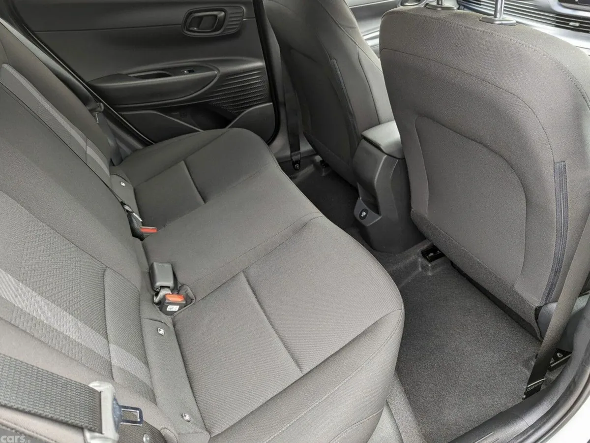 Hyundai i20 Hatchback, Petrol, 2027, Grey
