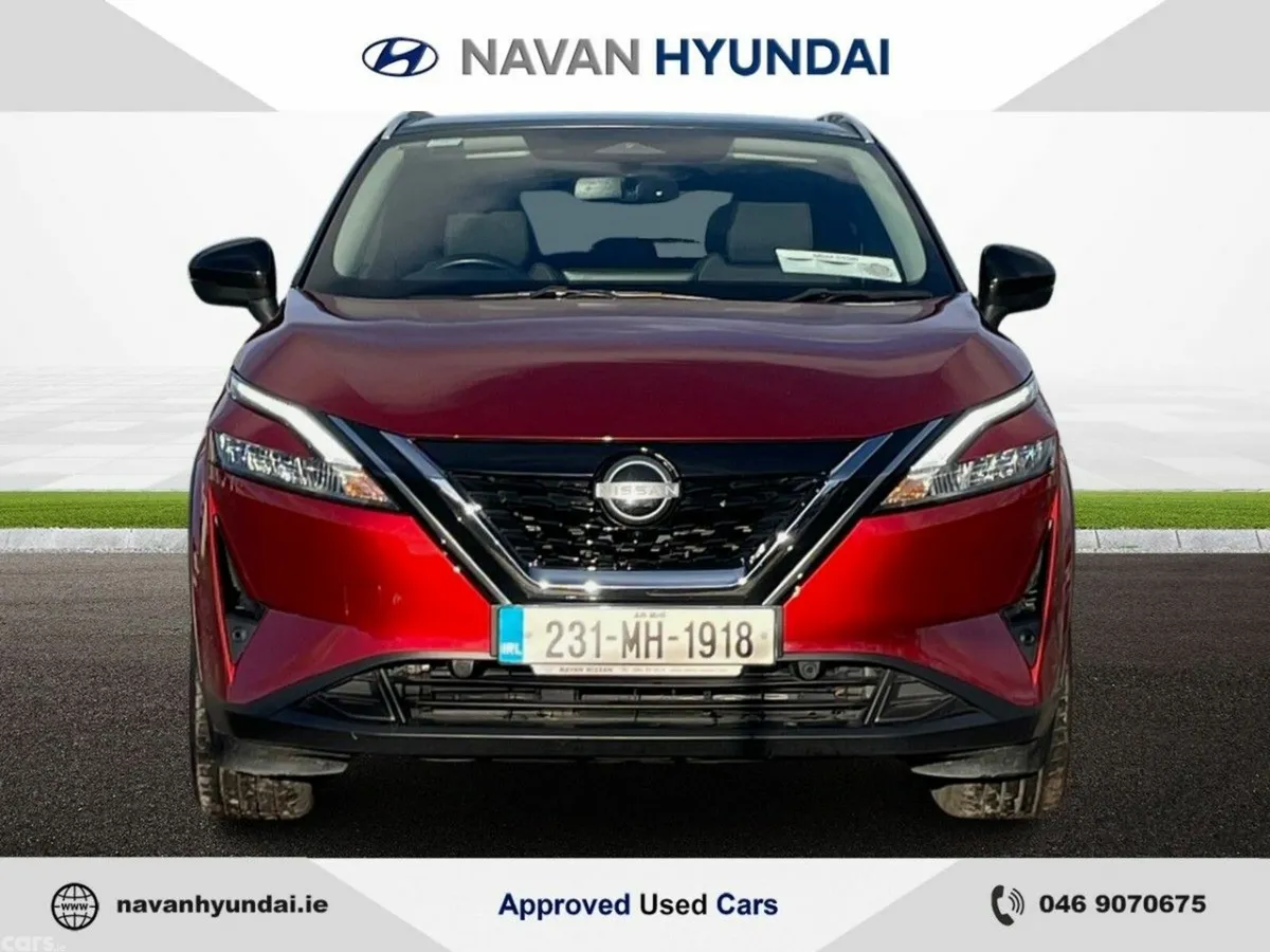 Nissan Qashqai MPV, Petrol Hybrid, 2023, Red
