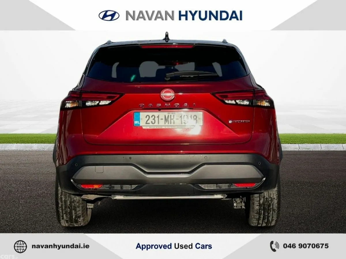 Nissan Qashqai MPV, Petrol Hybrid, 2023, Red
