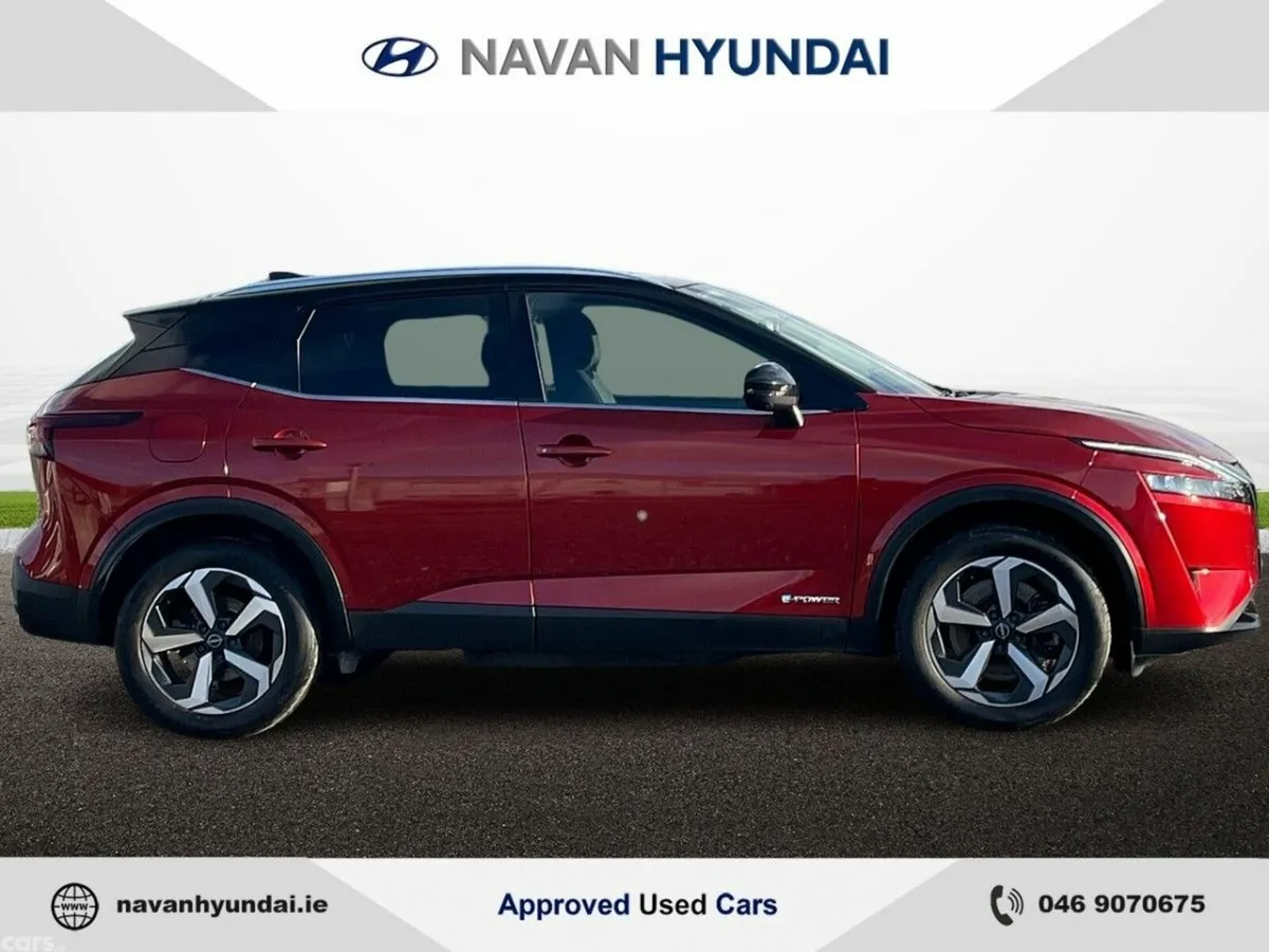 Nissan Qashqai MPV, Petrol Hybrid, 2023, Red