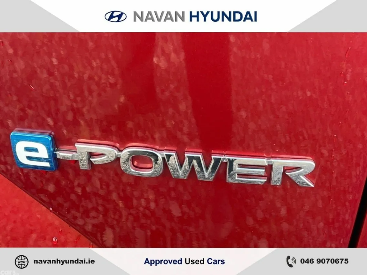 Nissan Qashqai MPV, Petrol Hybrid, 2023, Red