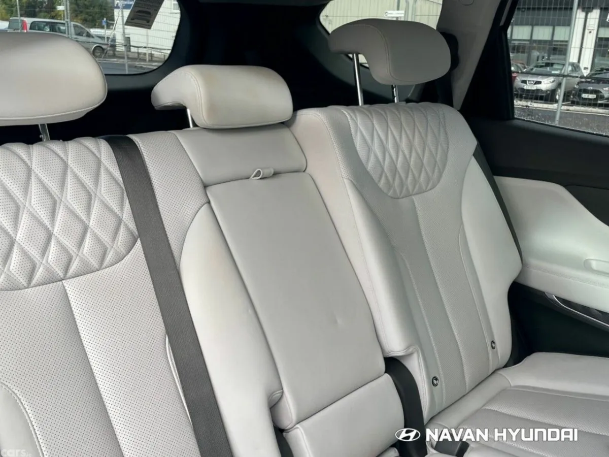 Hyundai Santa Fe SUV, Petrol Plug-in Hybrid, 2023, White
