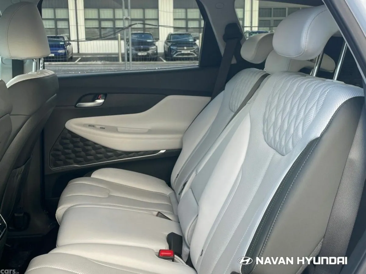 Hyundai Santa Fe SUV, Petrol Plug-in Hybrid, 2023, White