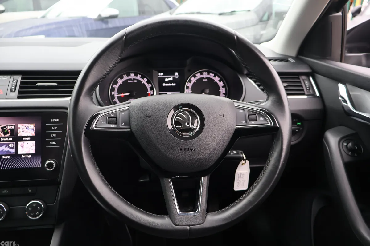 Skoda Octavia Saloon, Diesel, 2020, Black