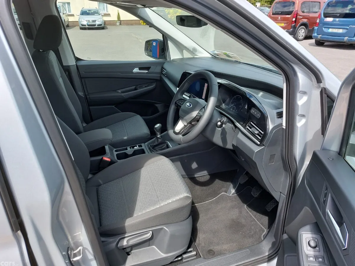 Ford Tourneo Custom MPV, Diesel, 2026, Silver