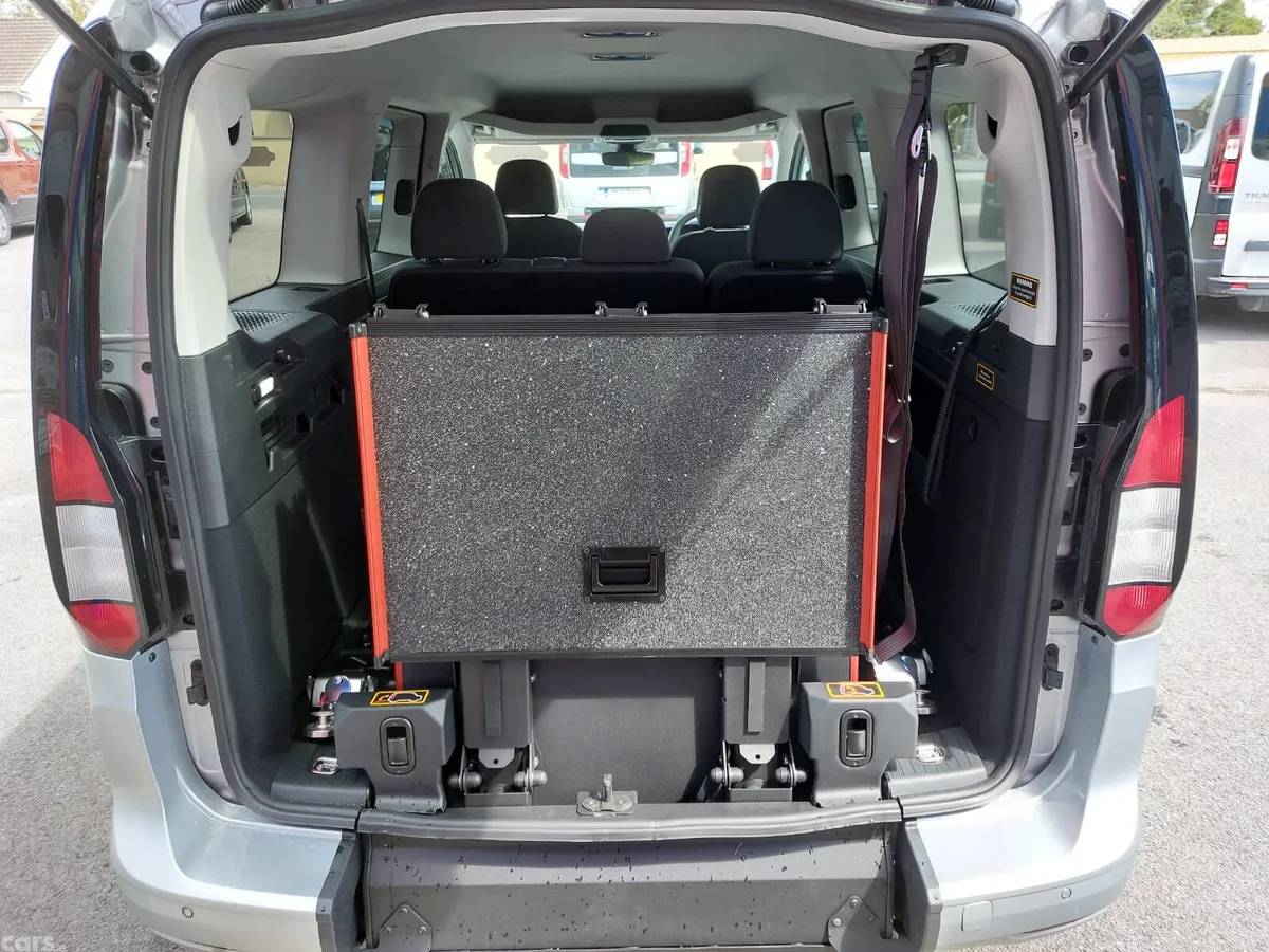 Ford Tourneo Custom MPV, Diesel, 2026, Silver