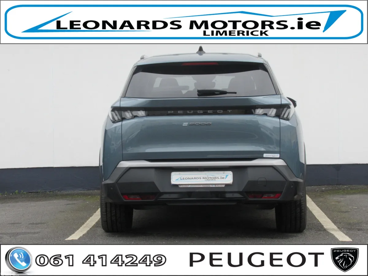 Peugeot 5008 SUV, Electric, 2026, Blue