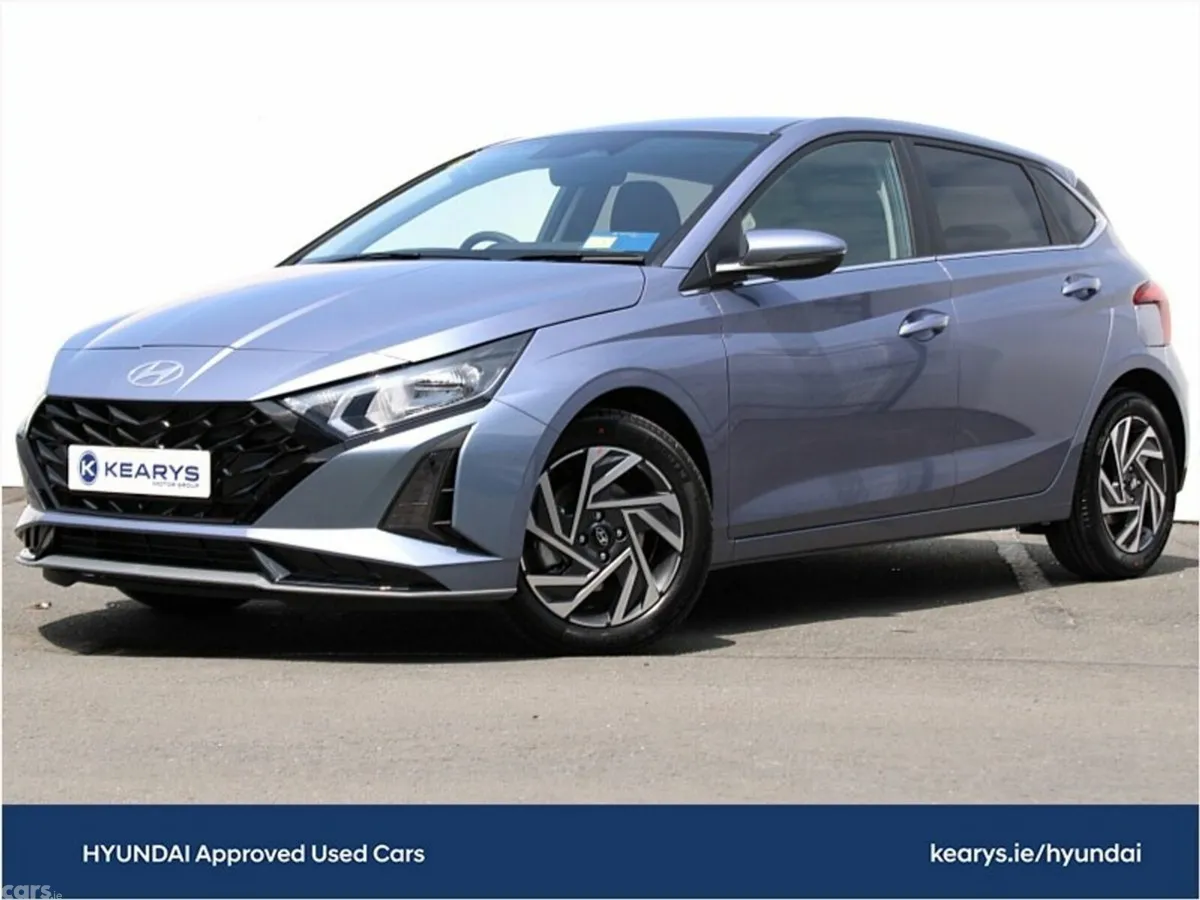 Hyundai i20 Hatchback, Petrol, 2027, Blue