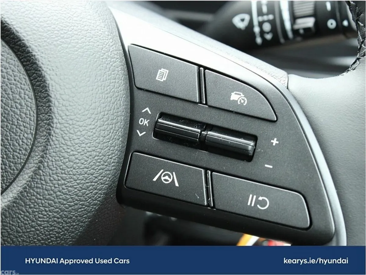 Hyundai i20 Hatchback, Petrol, 2027, Blue