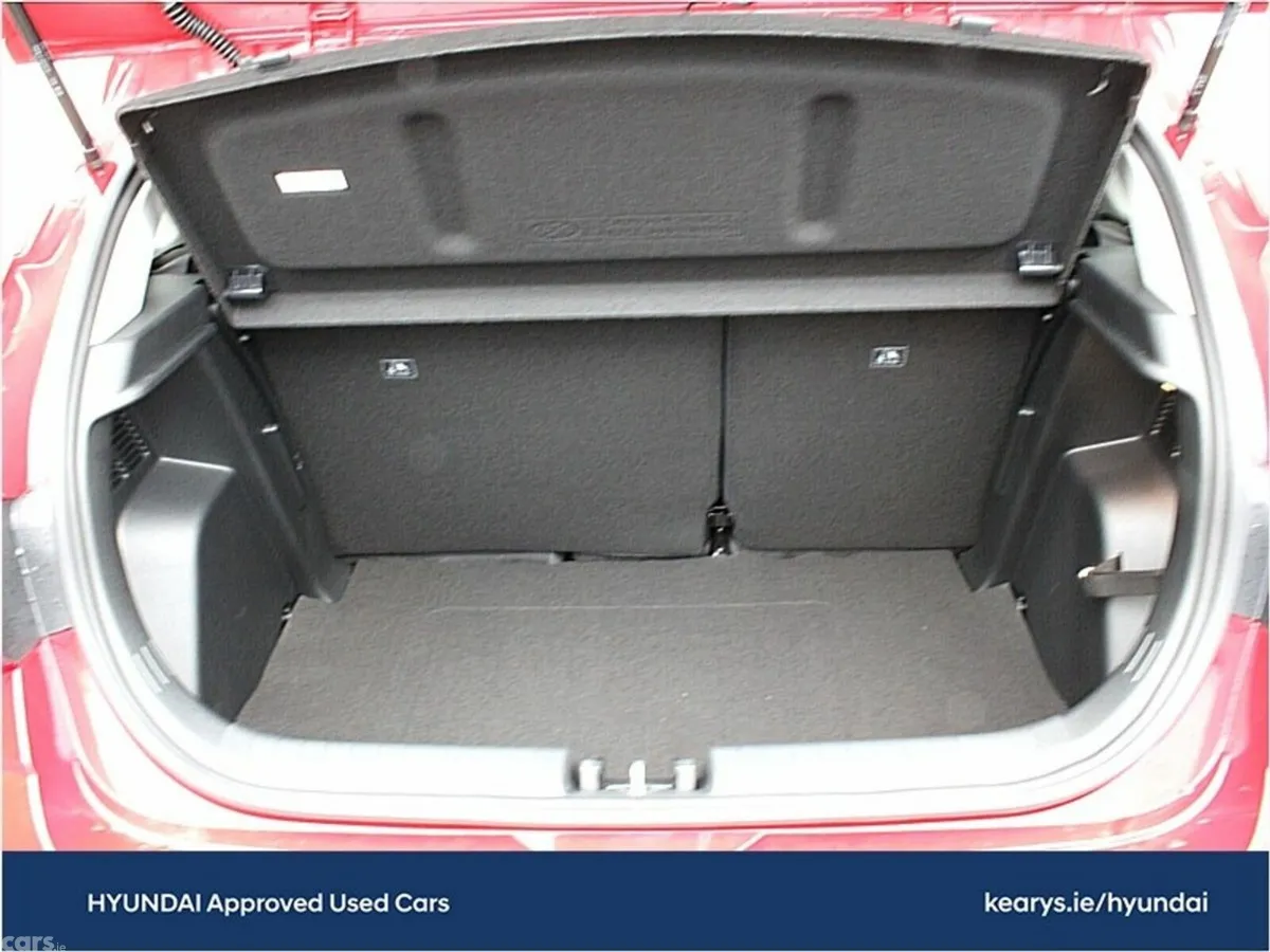 Hyundai i20 Hatchback, Petrol, 2027, Red