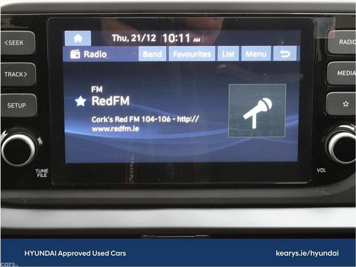 Hyundai i20 Hatchback, Petrol, 2027, Red