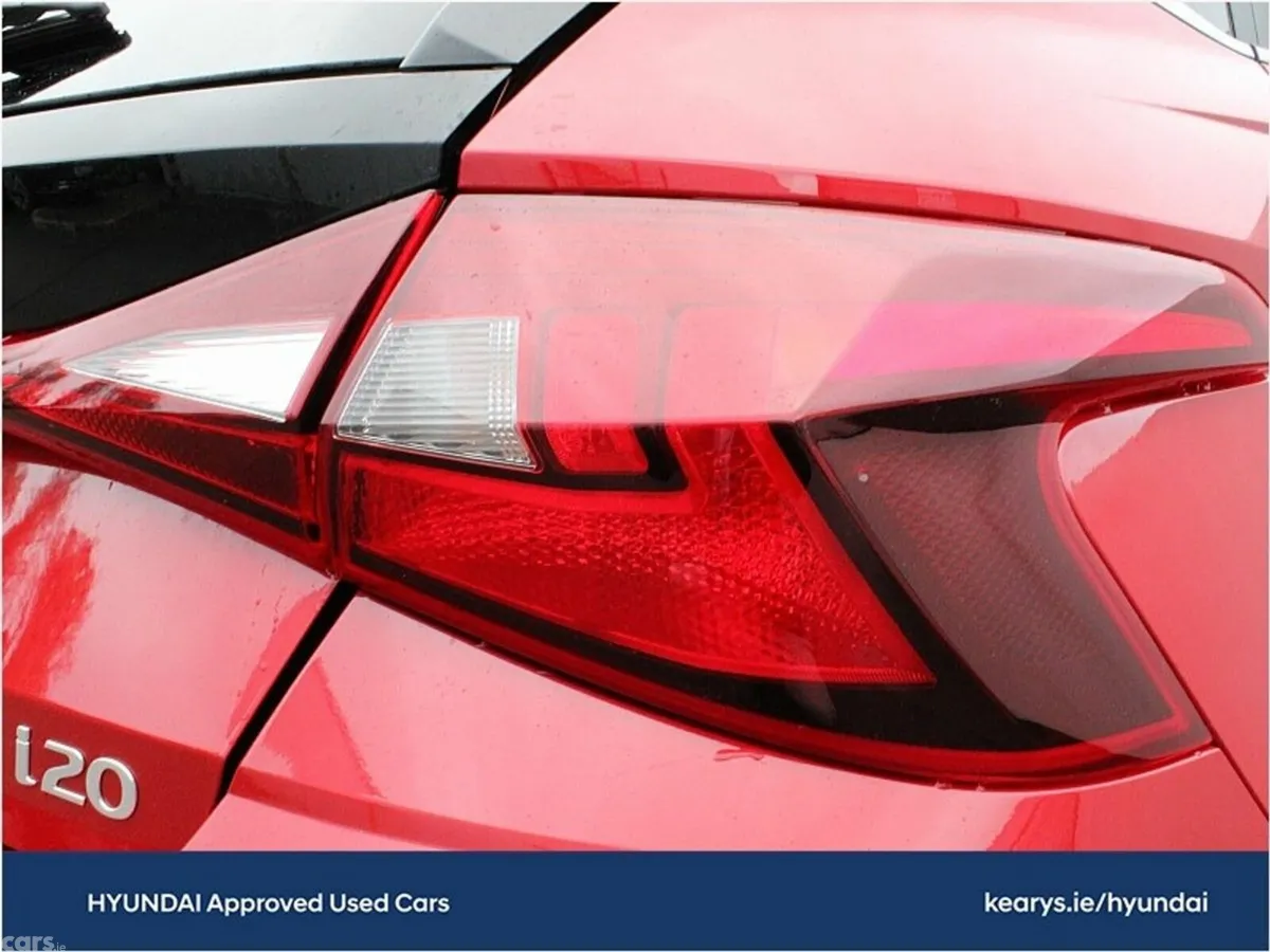Hyundai i20 Hatchback, Petrol, 2027, Red