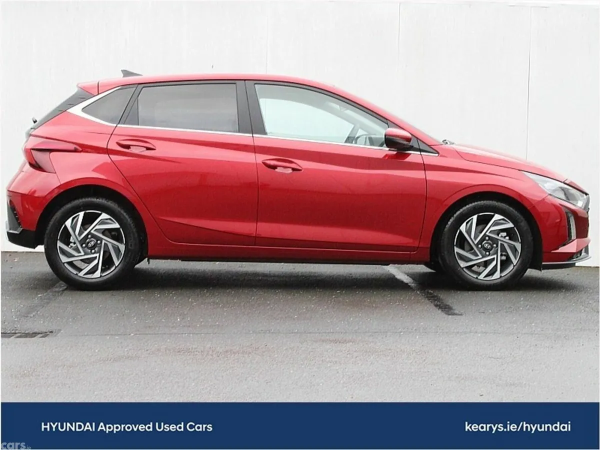 Hyundai i20 Hatchback, Petrol, 2027, Red