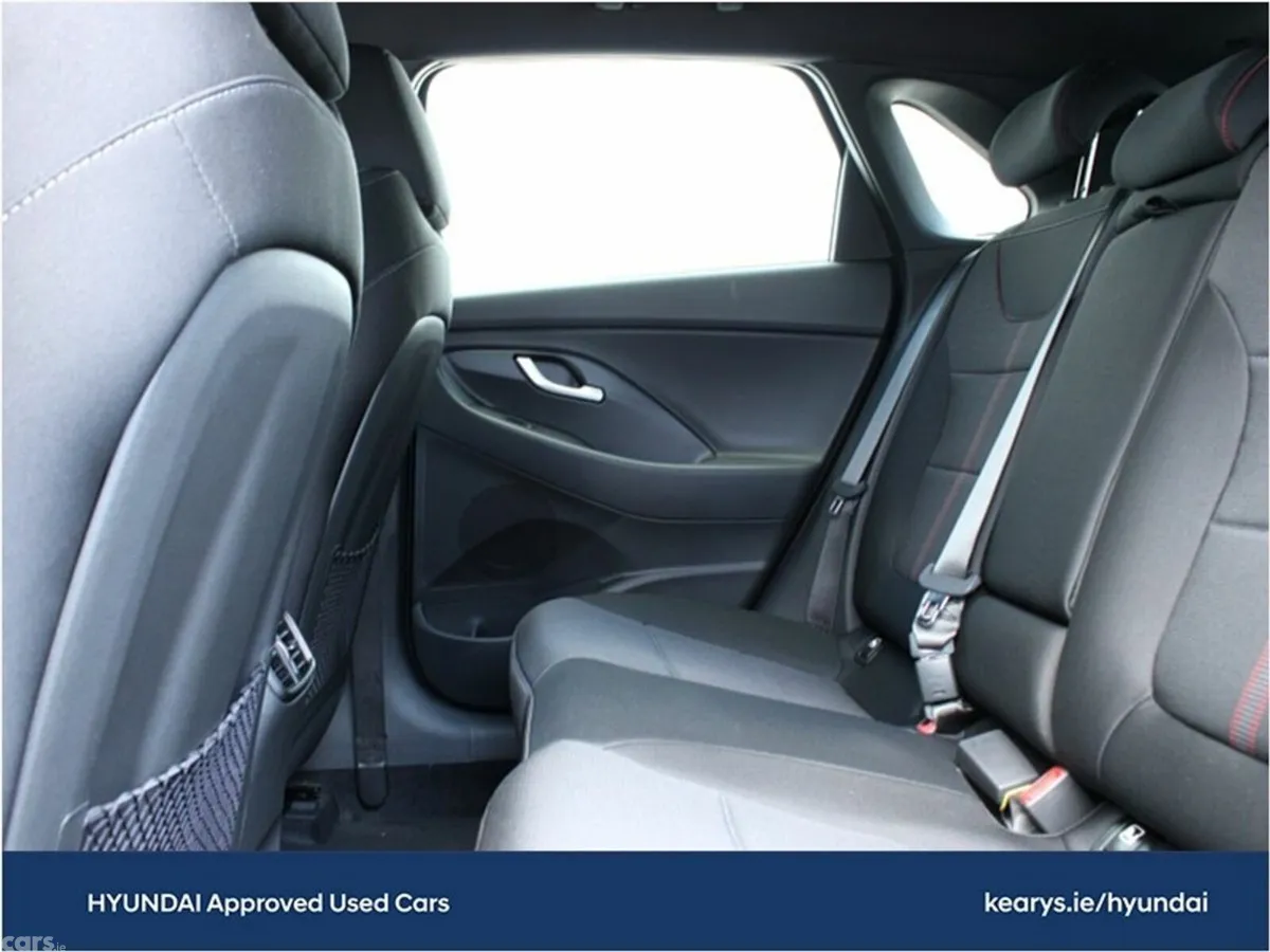Hyundai i30 Hatchback, Petrol, 2027, Green