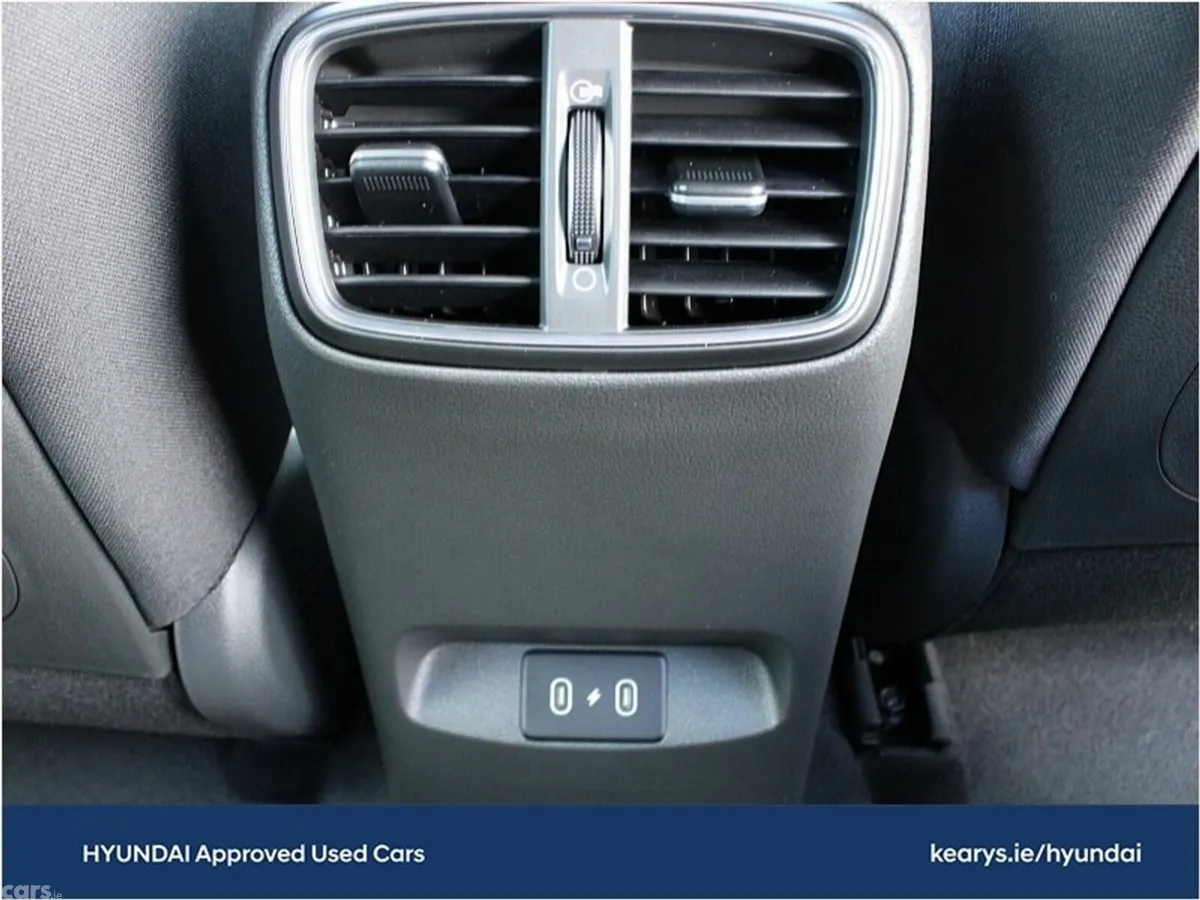 Hyundai i30 Hatchback, Petrol, 2027, Green