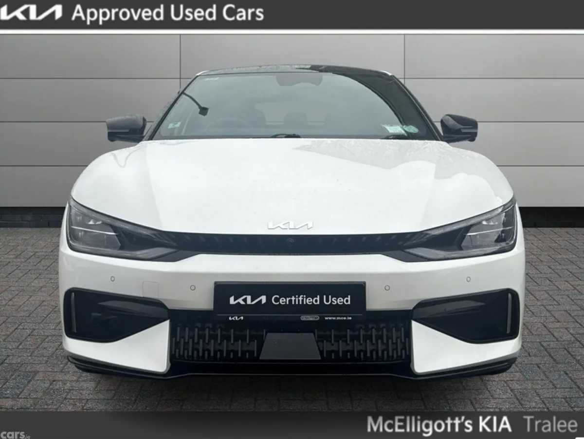 Kia EV6 SUV, Electric, 2024, White