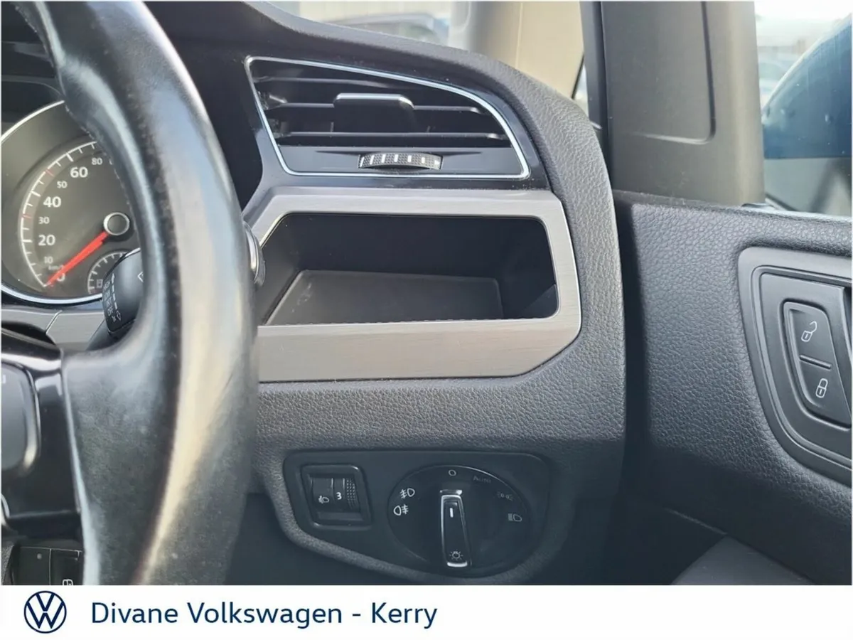 Volkswagen Touran MPV, Diesel, 2016, Blue