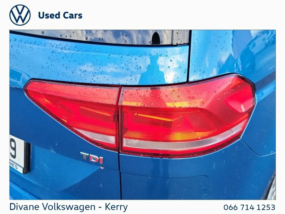 Volkswagen Touran MPV, Diesel, 2016, Blue