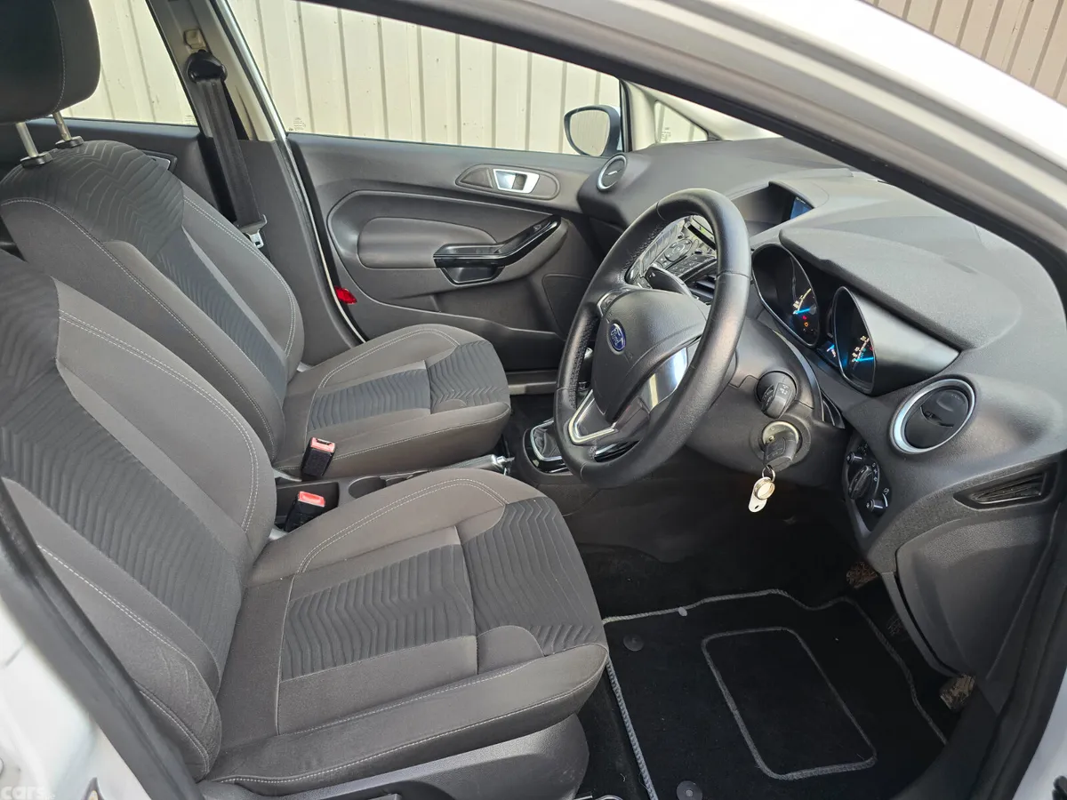 Ford Fiesta Hatchback, Petrol, 2016, White