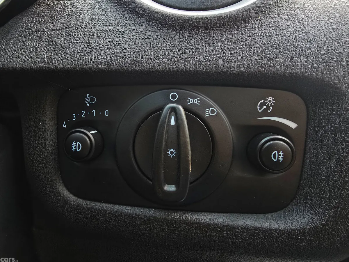 Ford Fiesta Hatchback, Petrol, 2016, White