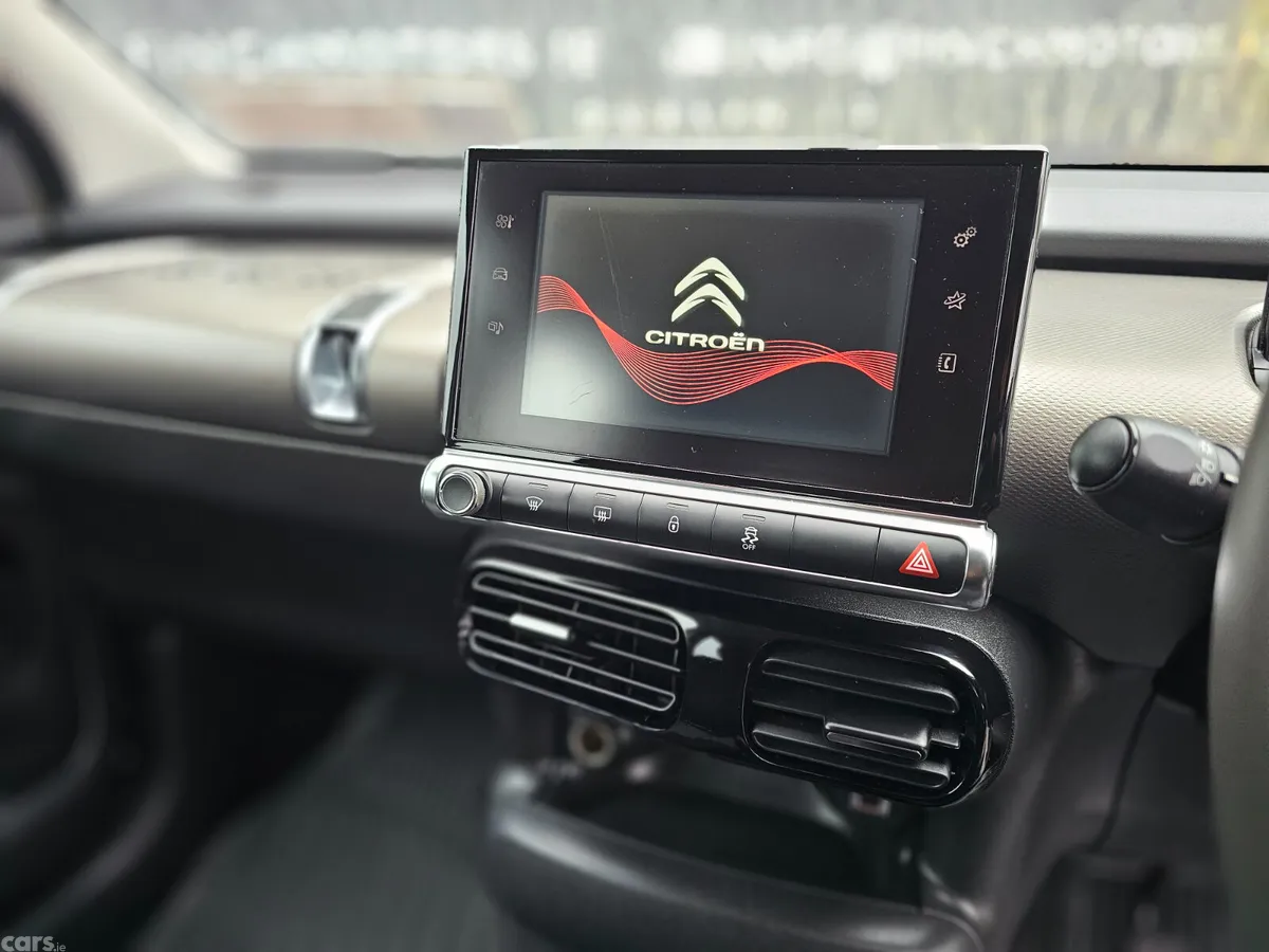 Citroen C4 Hatchback, Petrol, 2015, Yellow