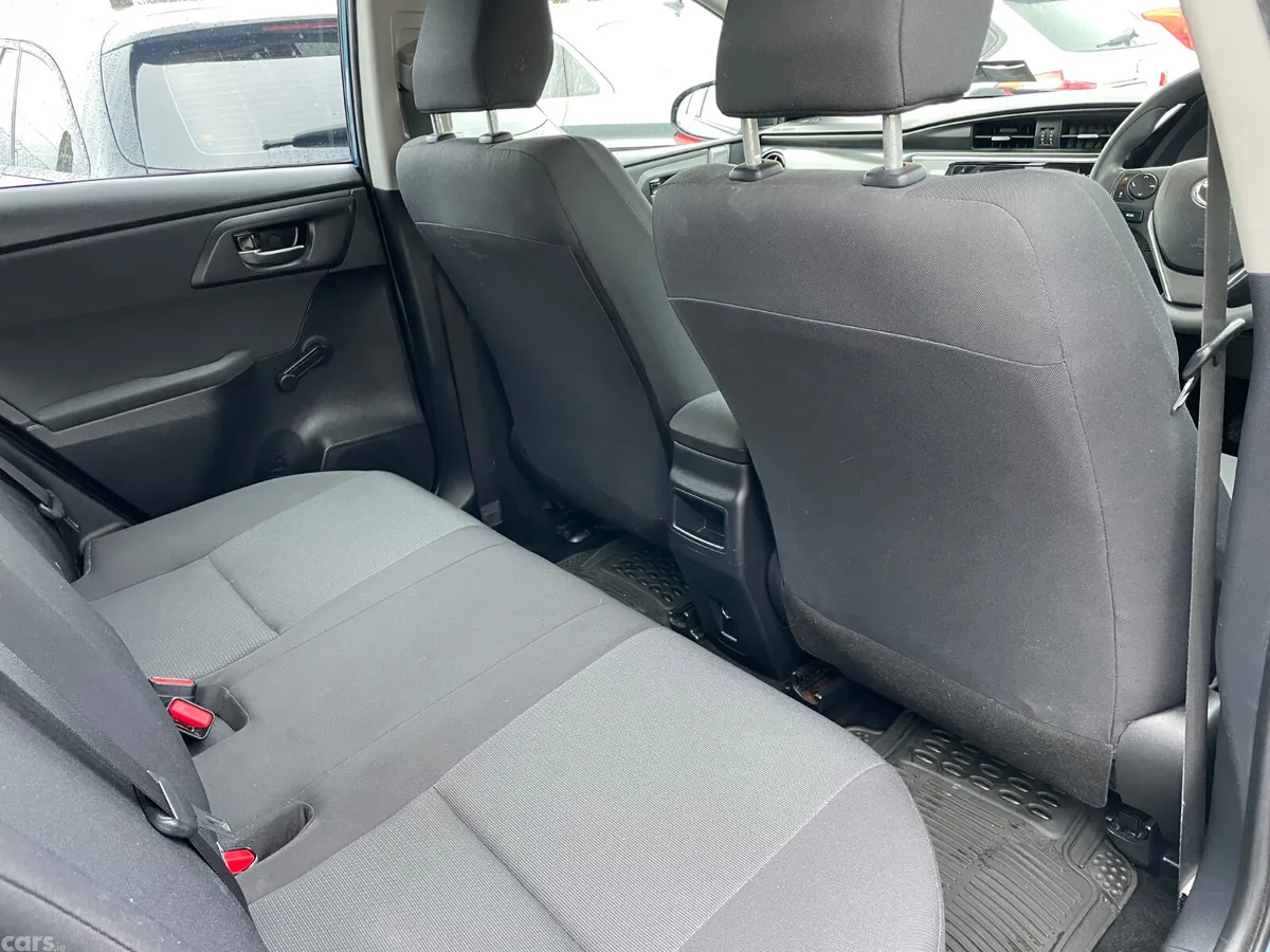Toyota Auris Estate, Diesel, 2016, Blue