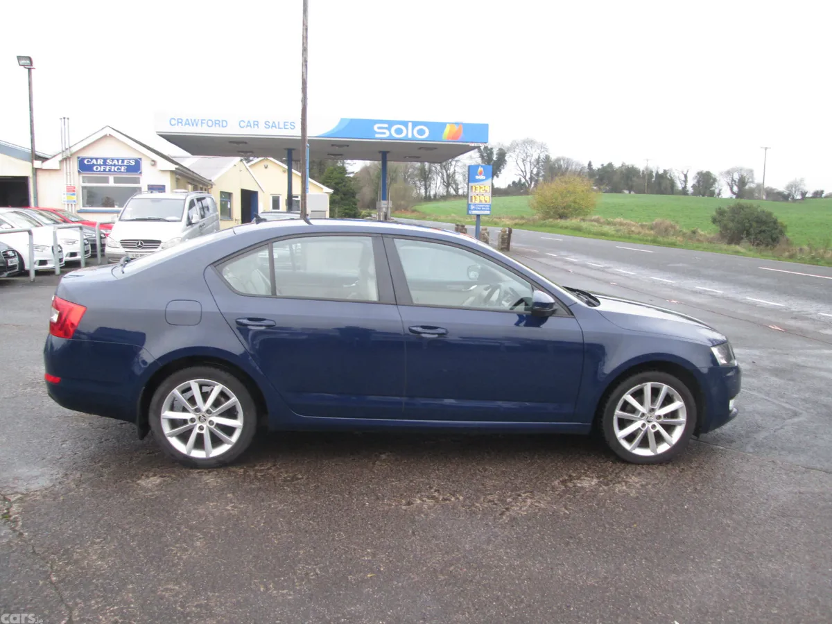 Skoda Octavia Hatchback, Diesel, 2015, Blue