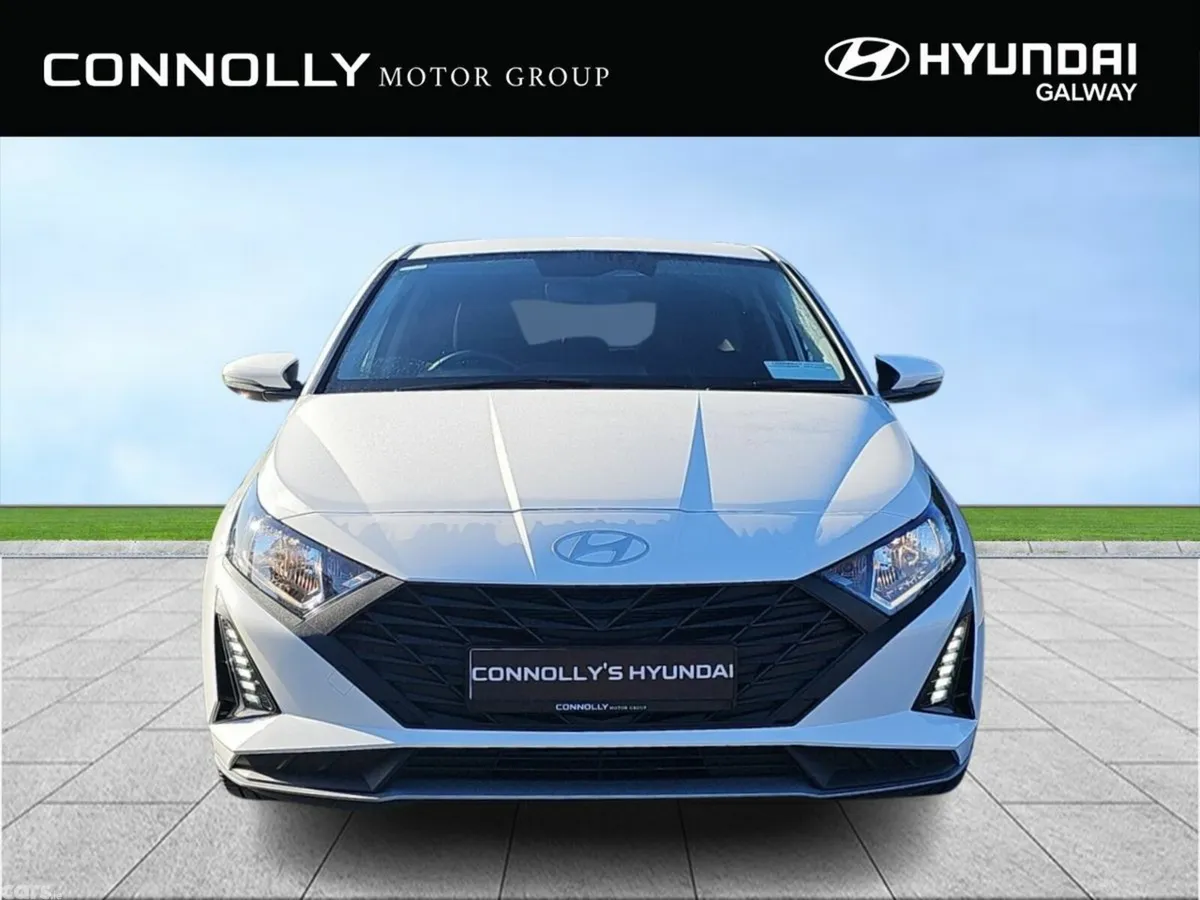 Hyundai i20 Hatchback, Petrol, 2026, White