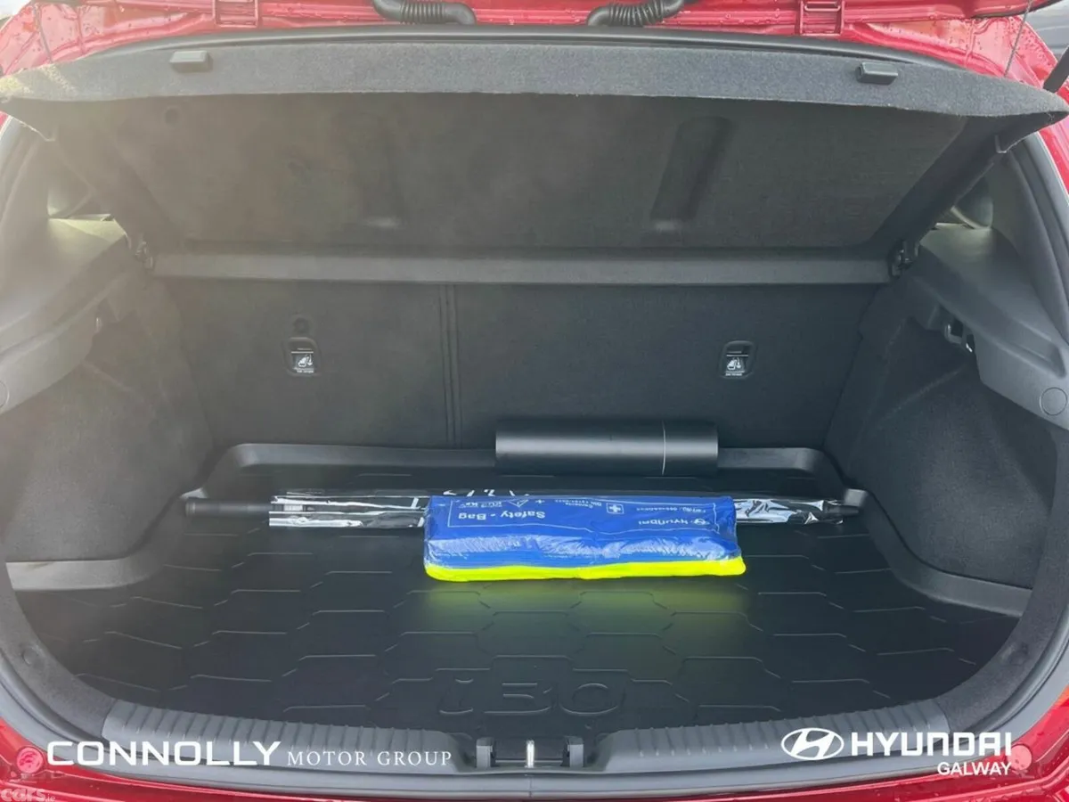 Hyundai i30 Hatchback, Petrol, 2026, Red