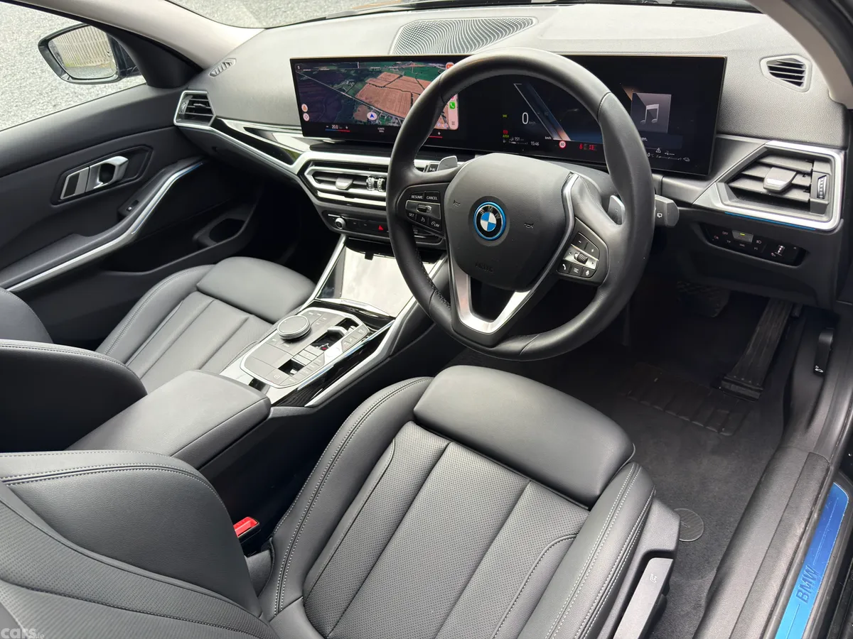 BMW 3-Series Estate, Petrol Hybrid, 2022, Black