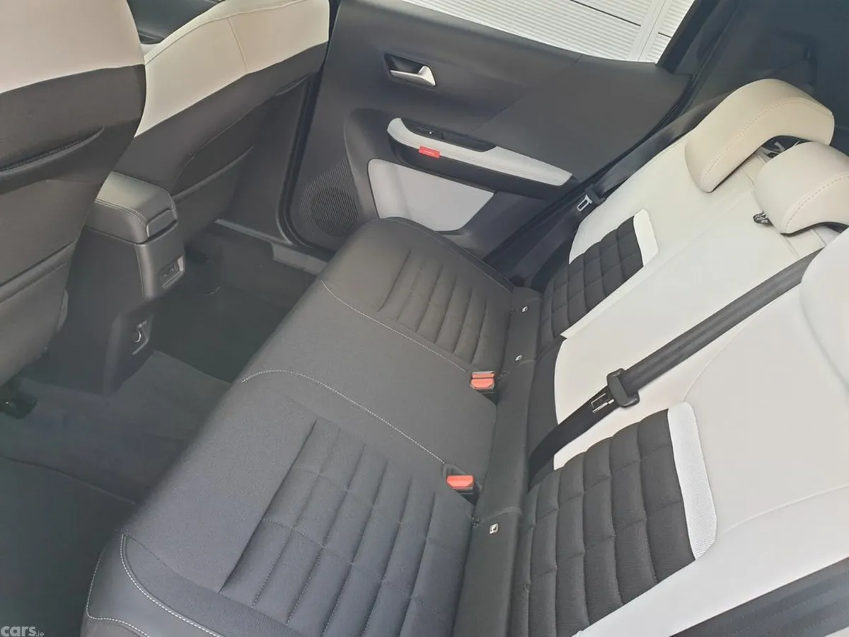Citroen C3 Aircross SUV, Petrol Hybrid, 2027, Black