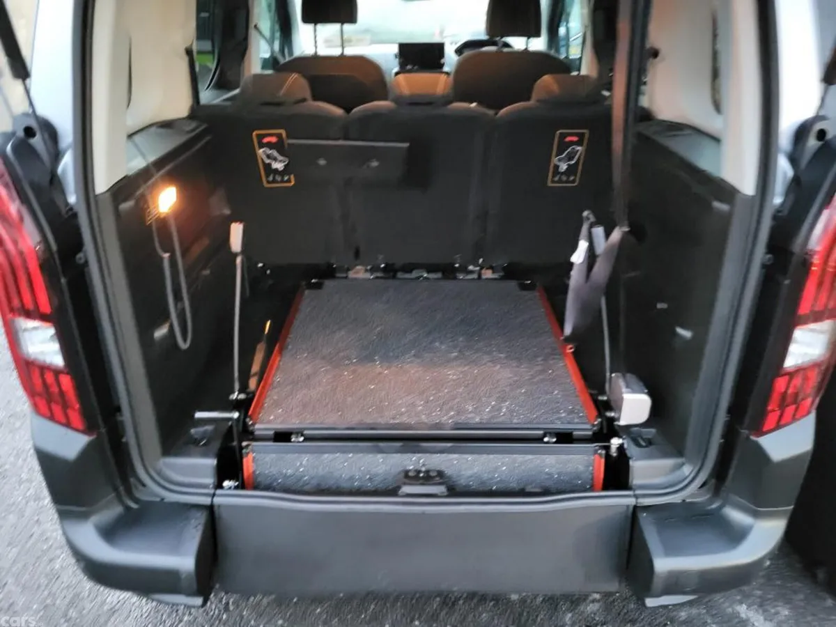 Peugeot Rifter MPV, Diesel, 2026, Grey