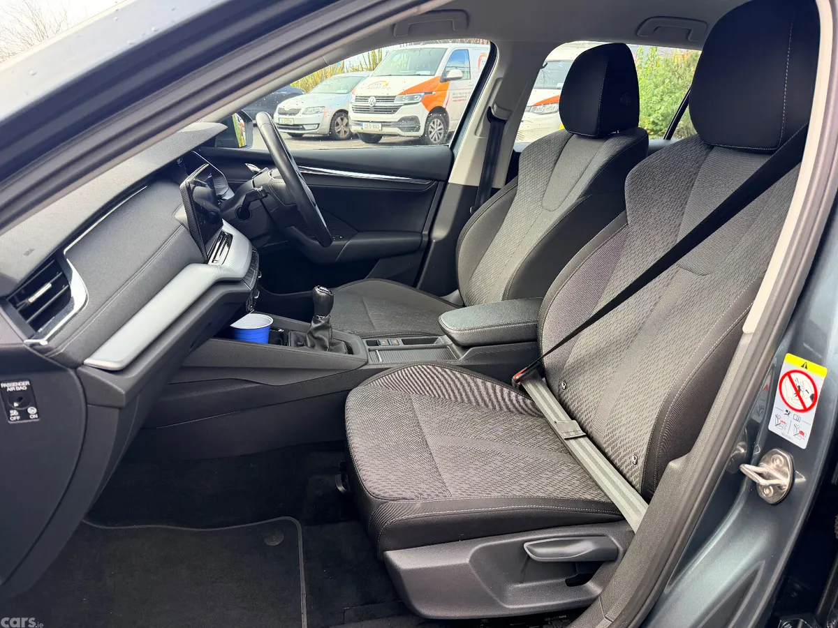 Skoda Octavia Estate, Diesel, 2021, Grey