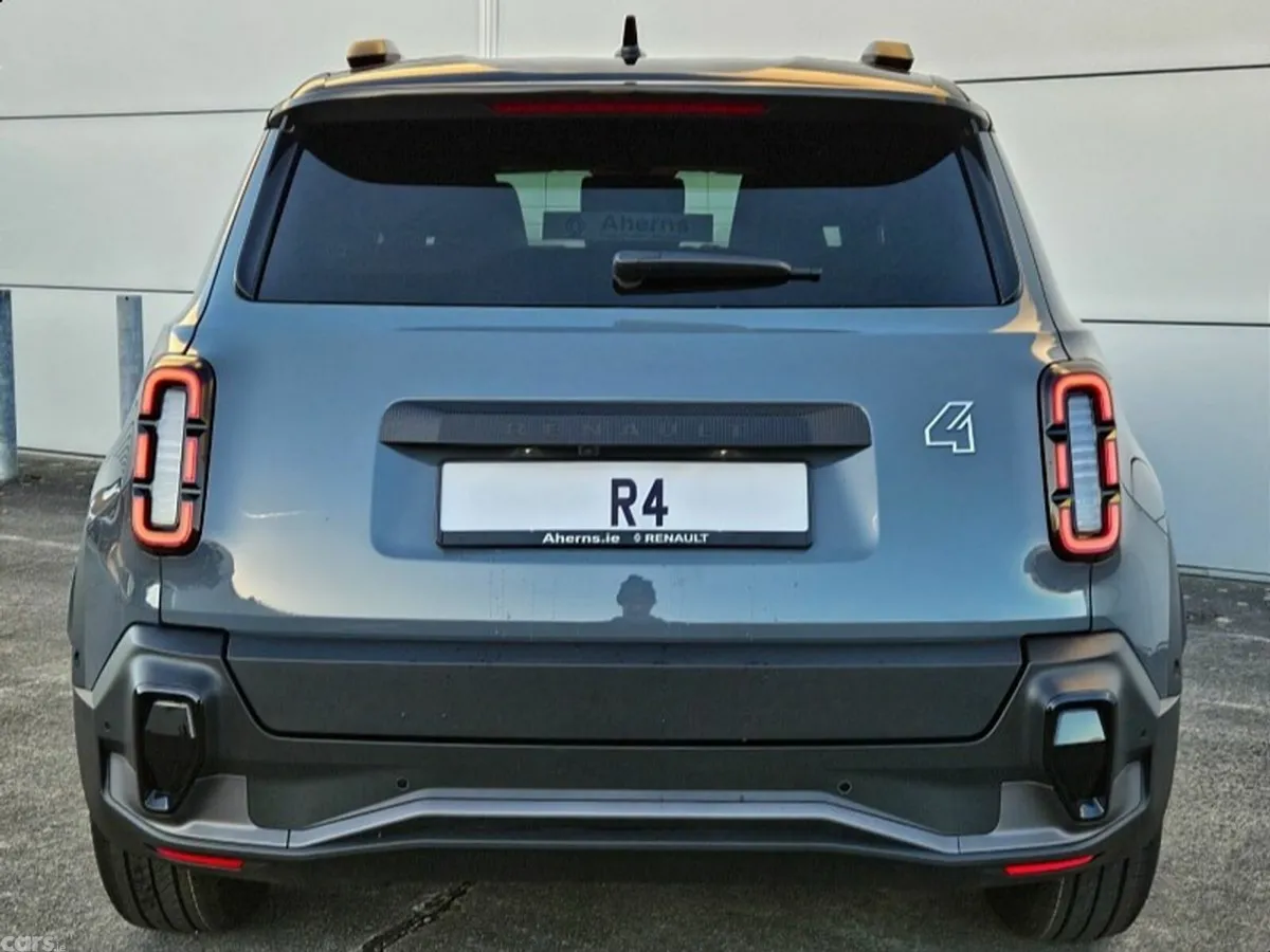 Renault 4 Hatchback, Electric, 2026, Grey