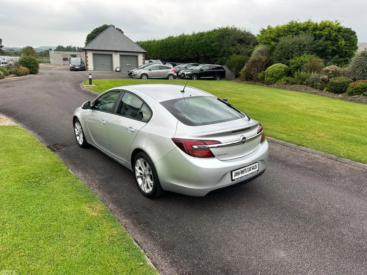 Opel Insignia Hatchback, Diesel, 2014, Silver