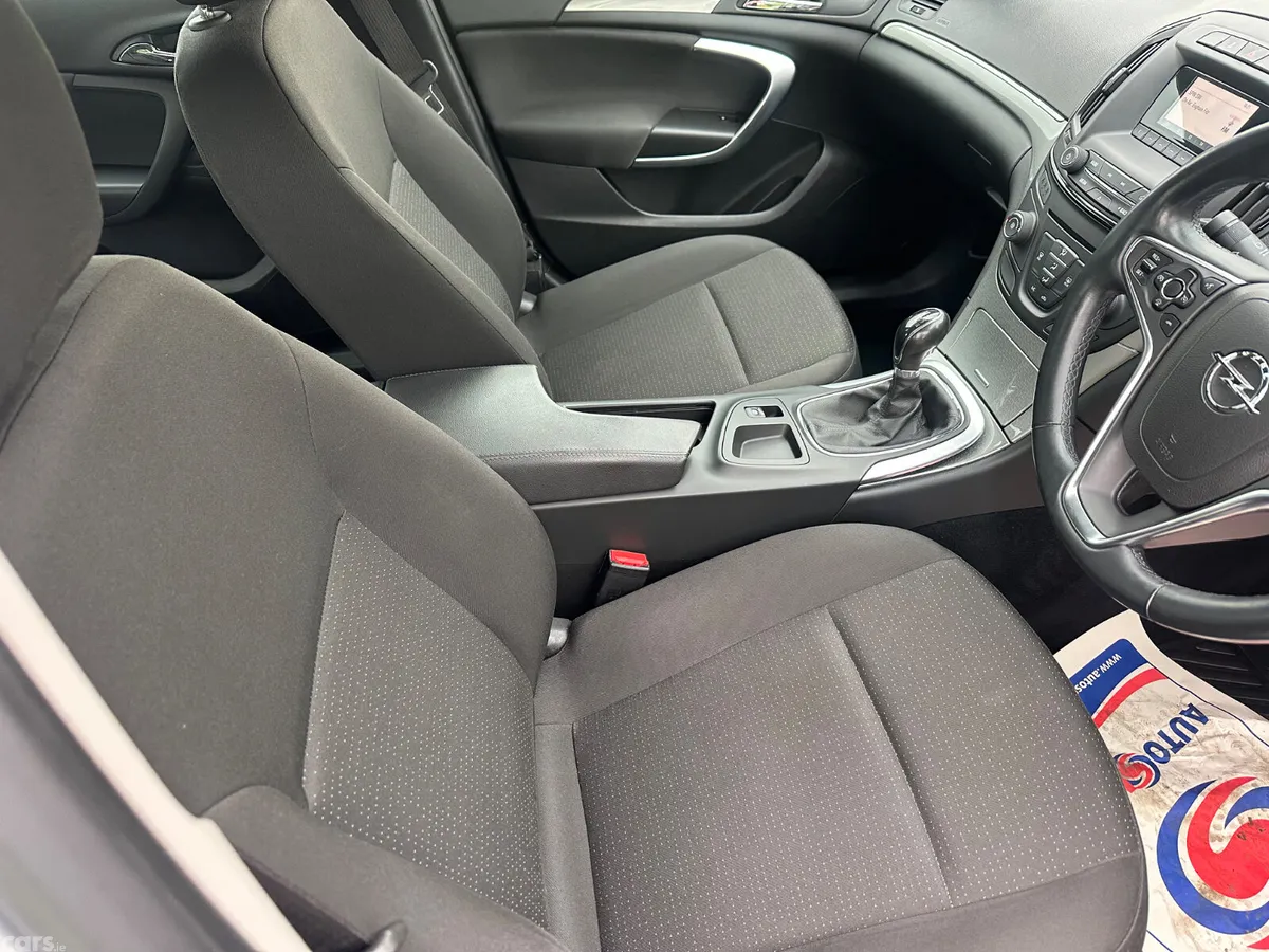 Opel Insignia Hatchback, Diesel, 2014, Silver
