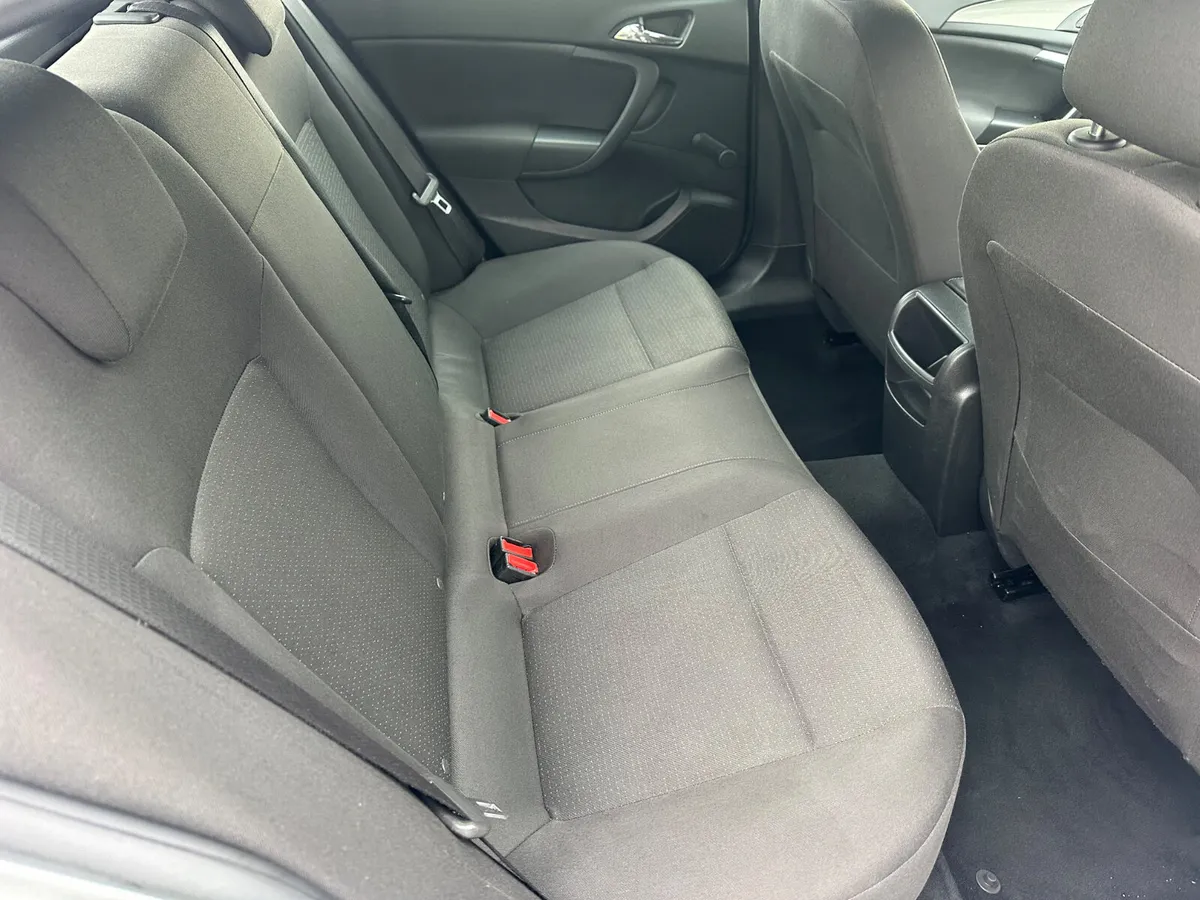 Opel Insignia Hatchback, Diesel, 2014, Silver