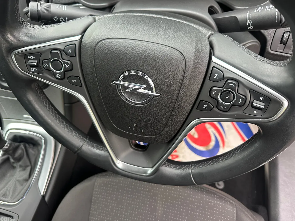 Opel Insignia Hatchback, Diesel, 2014, Silver