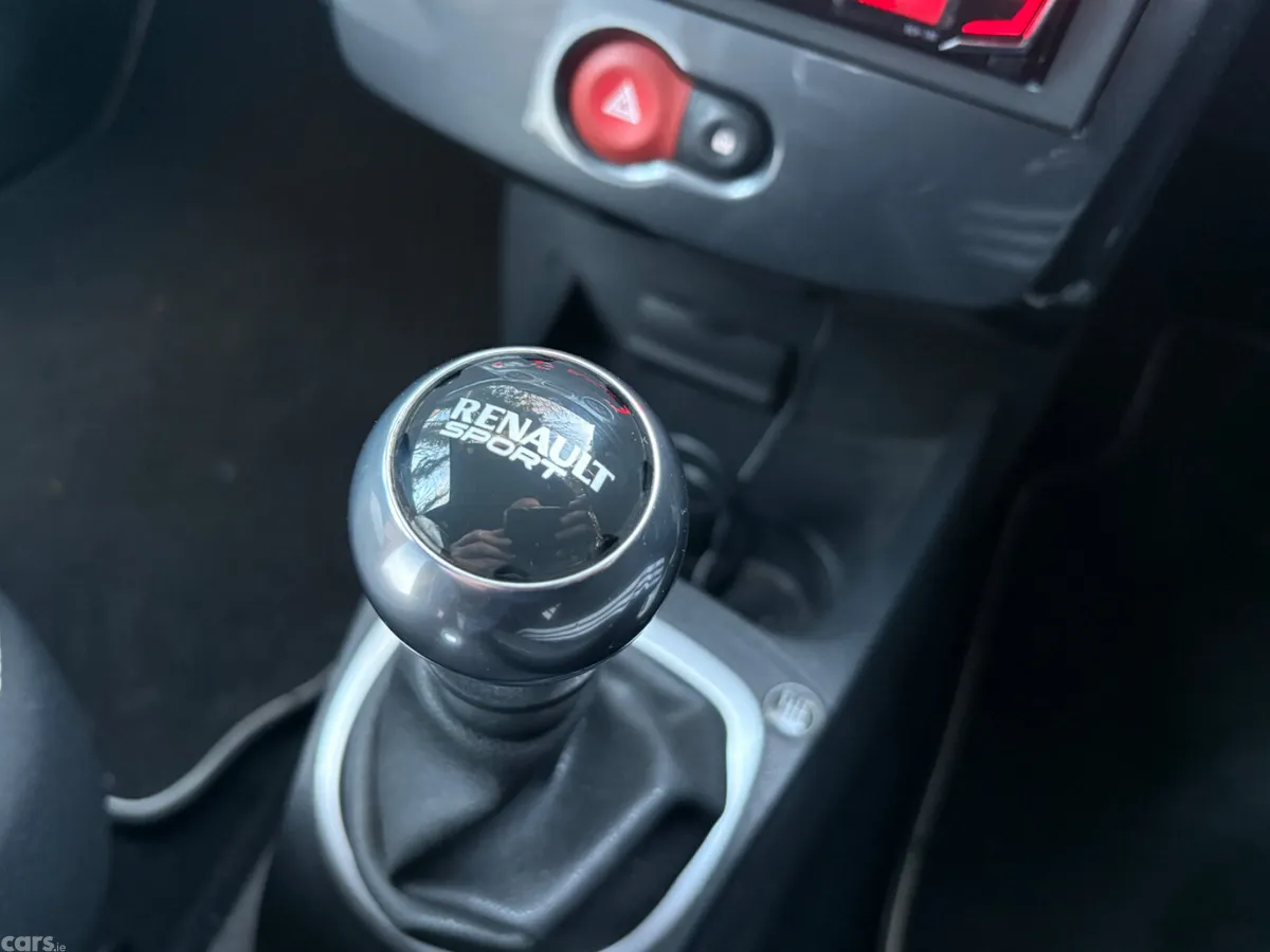 Renault Clio Hatchback, Petrol, 2010, Blue