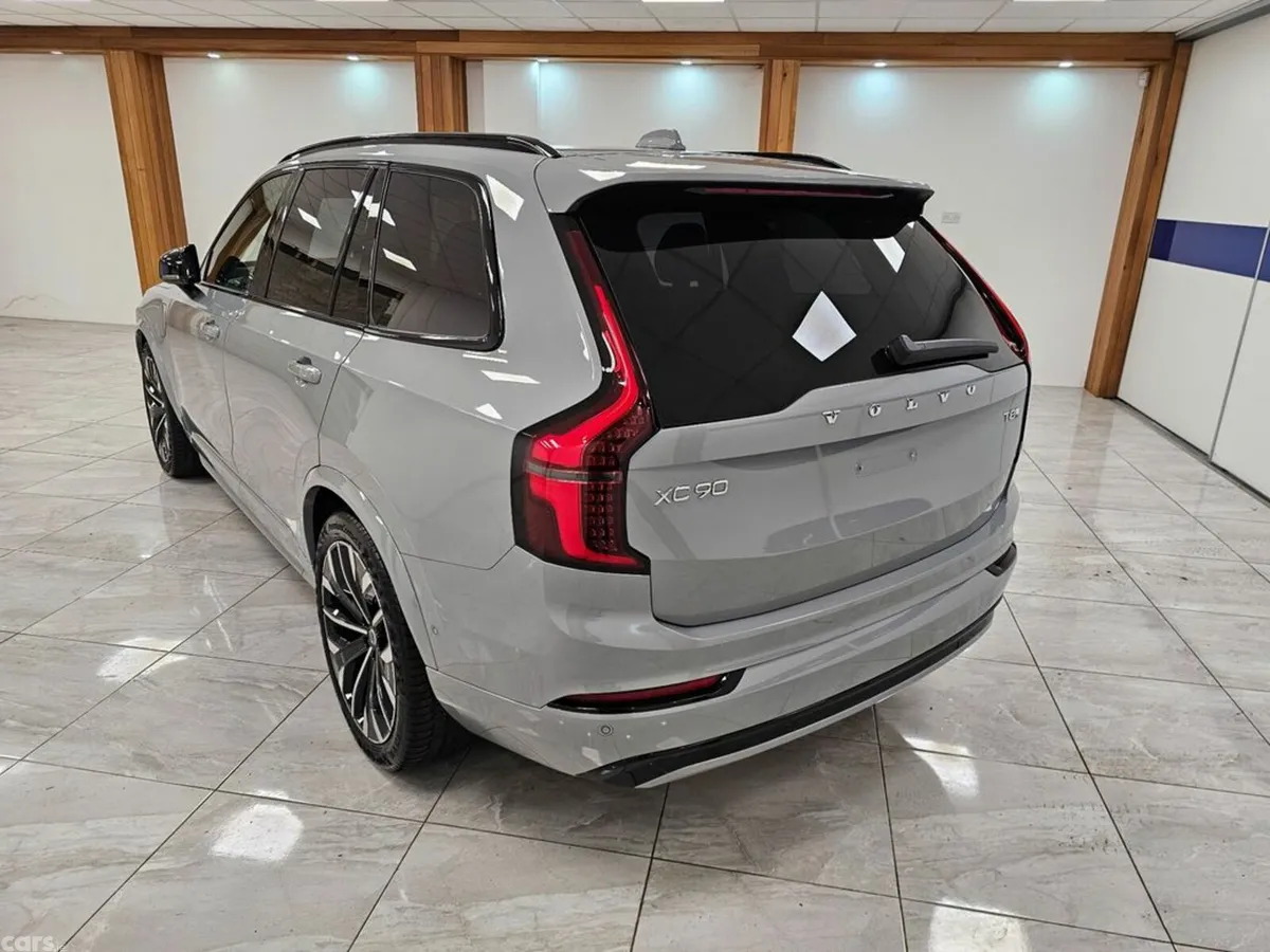 Volvo XC90 SUV, Petrol Plug-in Hybrid, 2026, Silver