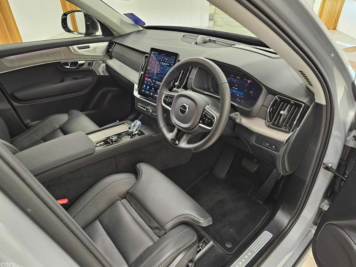Volvo XC90 SUV, Petrol Plug-in Hybrid, 2026, Silver