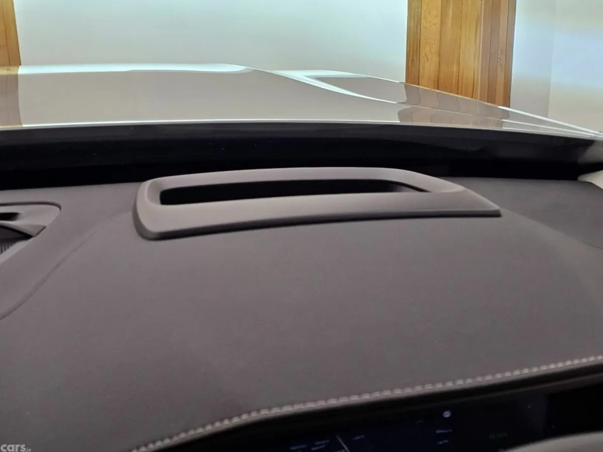 Volvo XC90 SUV, Petrol Plug-in Hybrid, 2026, Silver