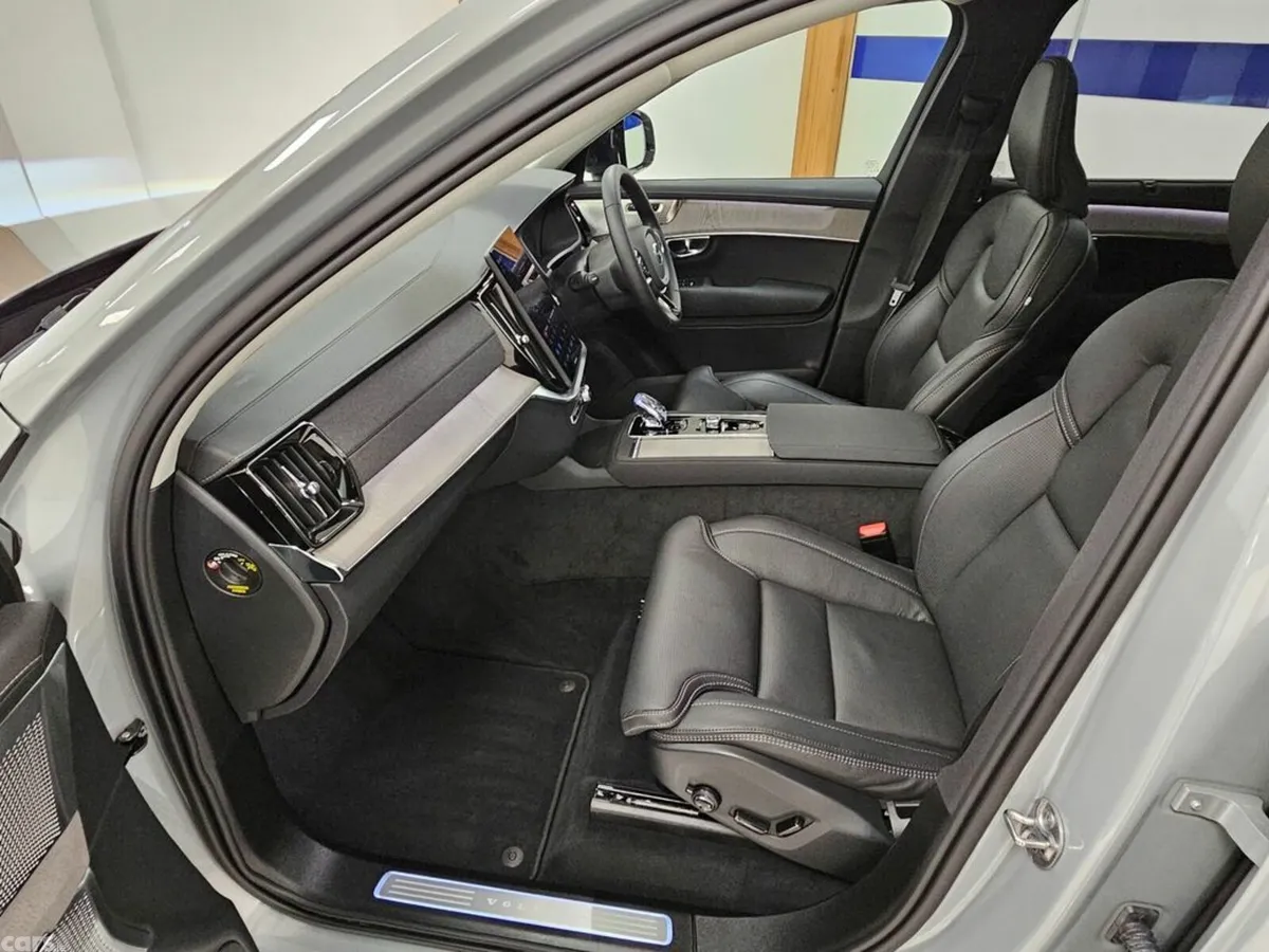 Volvo XC90 SUV, Petrol Plug-in Hybrid, 2026, Silver