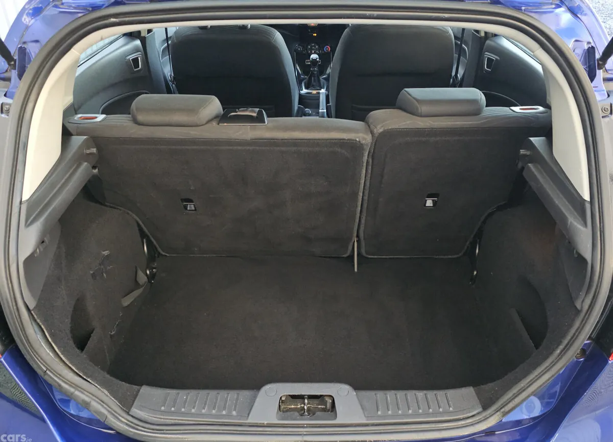 Ford Fiesta Hatchback, Petrol, 2015, Blue